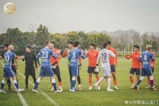 jk情趣女仆白丝下面被揉